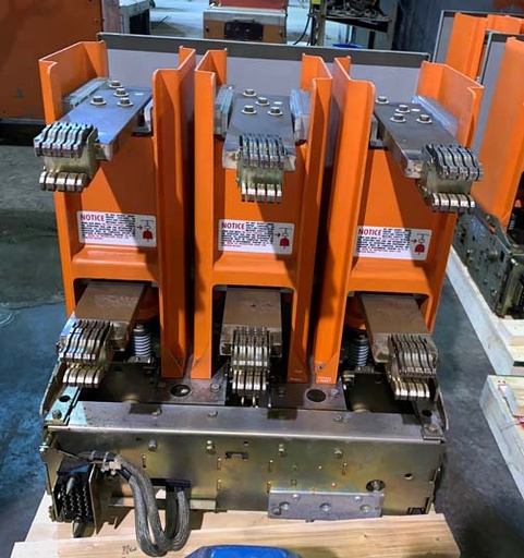 2000 Amp, GENERAL ELECTRIC, VB1 4.16-250-2, 4160 V., 1991, 48 VDC, ML-18 MECH:1