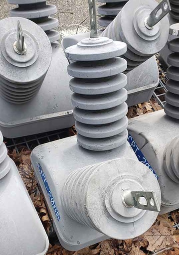 27600 V PRIMARY, 115 V SECONDARY, GE TYPE JVT-200 POTENTIAL TRANSFORMER