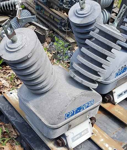 27600 V PRIMARY, 115 V SECONDARY, GE TYPE JVT-200 POTENTIAL TRANSFORMER