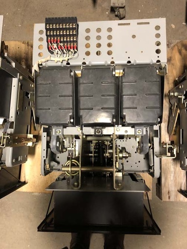 800 Amp, GENERAL ELECTRIC, WPS-08, 480 V. MANUALLY OPERATED, DRAW-OUT:1