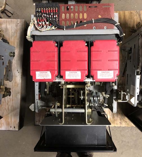 800 Amp, GENERAL ELECTRIC, WPX-08, 480 V. MANUALLY OPERATED, DRAW-OUT:1