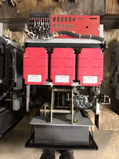 800 Amp, GENERAL ELECTRIC, WPX-08, 480 V. MANUALLY OPERATED, DRAW-OUT:1