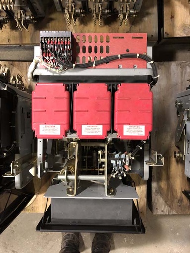 800 Amp, GENERAL ELECTRIC, WPX-08, 480 V. MANUALLY OPERATED, DRAW-OUT:1