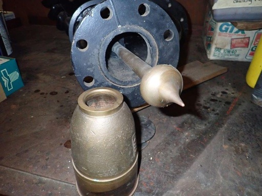 9 KW, PELTON HYDRO TURBINE W/ 110 VDC GENERATOR, 1000/650 RPM; -1