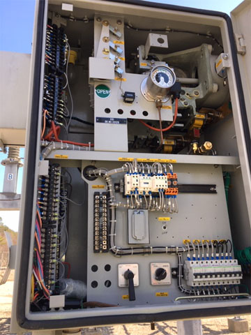 650 Amp, SOUTHERN STATES, No. CAP-145, 145000 V., SF6 CIRCUIT SWITCHER