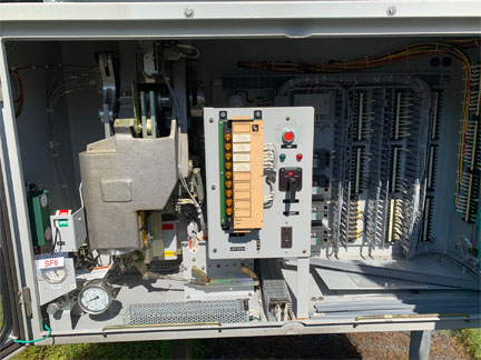 3000 Amp, SIEMENS, No. SPS2-72.5-40-2, 72500 V, 2009, 125 VDC C & T, FA2.20 MECH