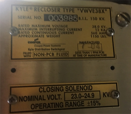560 Amp, EATON/COOPER KYLE RECLOSER, VWVE38X, 38 KV, 2004, CONTROL TYPE FXB:1