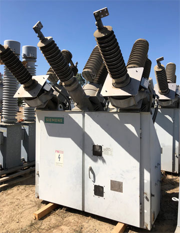1200 Amp, SIEMENS, TYPE SP-72.5-40-1,72.5 KV, 1988, 125 VDC CLOSE & TRIP