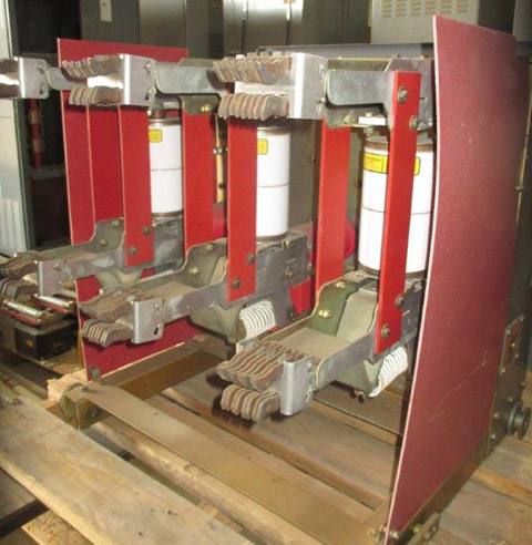 1200 Amp, CUTLER HAMMER, 150VCPW500, 15 KV, 48 VDC CLOSE & TRIP, 3776A20G01