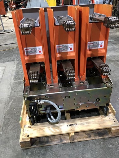 1200 Amp, GENERAL ELECTRIC, VB1-13.8-1000-3, 15 KV, 2000, 125 VDC, ML18 MECH.