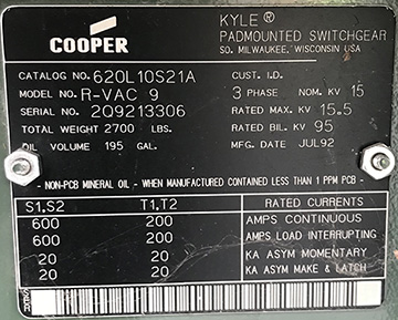 600 Amp, COOPER, R-VAC 9, 15KV, 1995, 2Q9213306, PADMOUNT OIL SWITCH:1, 2IN 2OUT