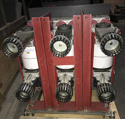 2000 Amp, EATON, 50VCP-W63, 4760 V., 2007, 120 VAC CLSE & TRIP, 125 VDC/AC MOTOR