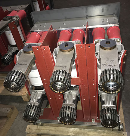 2000 Amp, EATON, 50 VCP-W63, 4760 V., 2007, 120 VAC CLSE & TRP, 125 VDC/AC MOTOR