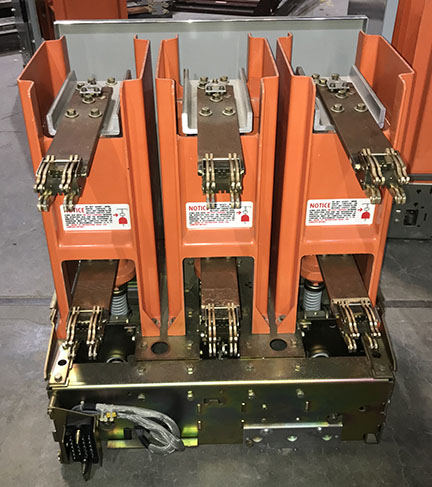 1200 Amp, GE, VB1-13.8-500-1, 15 KV, E/O, D/O, 240 AC CLOSE, 340 DC TRIP, ML-18