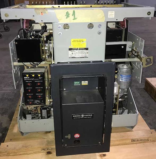 4000 Amp, GE, AKR-7F-100, 480 V., AIR CIRCUIT BREAKER