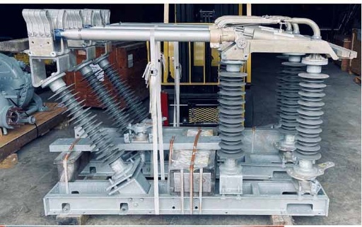 2000 Amp, PASCOR, No. TTR-8V, 69000 V GANG OPERATED DISCONNECT SWITCH