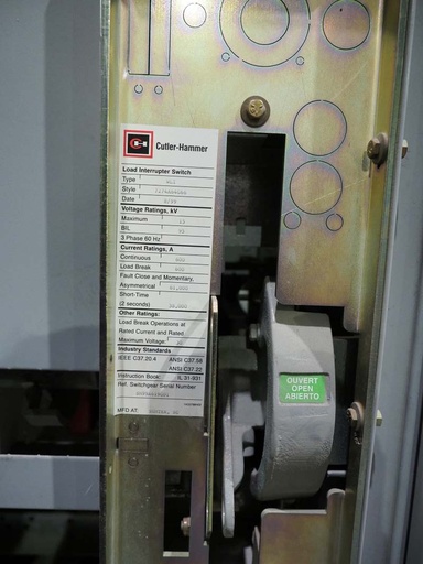 600 Amp, CUTLER HAMMER, No. WLI, 15000 V., ALTERNATE PREFERRED LOAD BREAK SWITCH