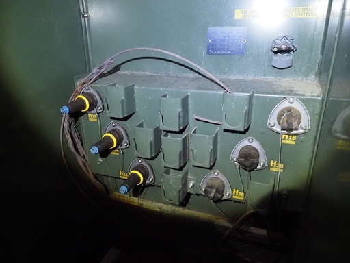 300 KVA, Pri 12470GRDY/7200, Sec 480Y/277, 2006, Dead Front, Loop Feed