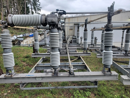 1200 Amp, S&C, No. MARK V, 121000 V., Circuit Switcher and Controller