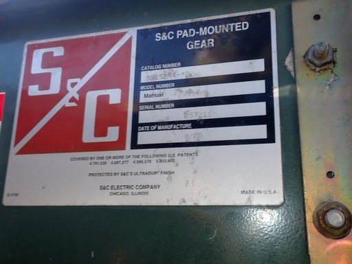 600 Amp 17 kV S&C Padmount Switch, PMH-9, Cat No 55152R4-2, 2 in 2 out