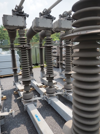 1200 Amp 145 kV Southern States Circuit Switcher, CSH-B