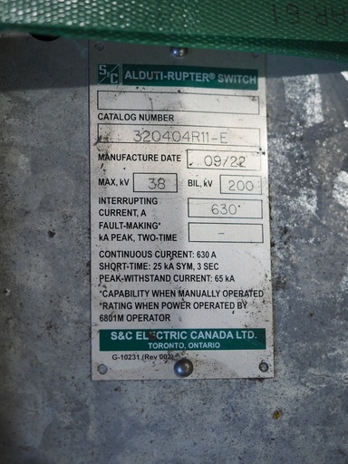 630 Amp 38 kV S&C Gang Operated Switch, Cat No 320404R11-E, Inverted Mount, Doub