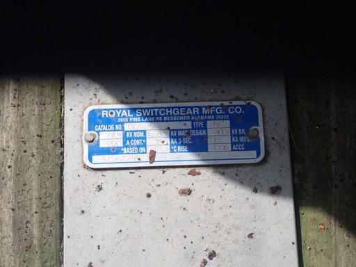 1200 Amp 38 kV Royal Switchgear Hook Stick Switches, Horizontal Mount, Vertical