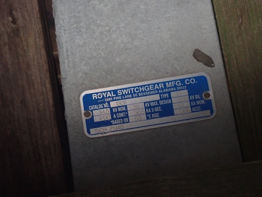 1200 Amp 38 kV Royal Switchgear Hook Stick Switches, Horizontal Mount, Vertical