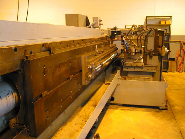 Colonial, 15 Ton, 120 , Sliding Platen, Single Ram, 1954