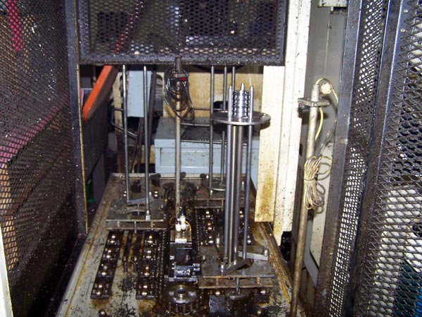 Hitachi-Seiki Hi-Tech Turn 20, Fanuc 10-TF, 8 Chk, 2 1/2 , 18 Dia swing x 10 Z, 3600 RPM, 15 HP, 1-3/4 Bar cap, Chip, A2-6 spindle taper - New 1986