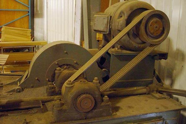 No. 5CF, Wheelabrator, 27 x 36, Tumblast Model, RLM w/hopper,Loaded & Elevator, 15HP, 1960s