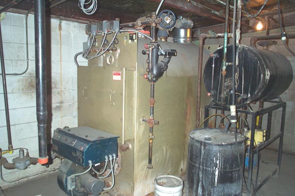 Les Inc,15PSI,#HF3-70,LoPress.,2.8M BTU Gas,286SF Heat Surface Area,Condensate Tnk,Regultr