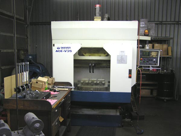 22 X, 16 Y, 18 Z, Daewoo ACE-35, Pallet Shttl,7000 RPM, 16 pos ATC, 7.5HP,Fanuc OM,1997