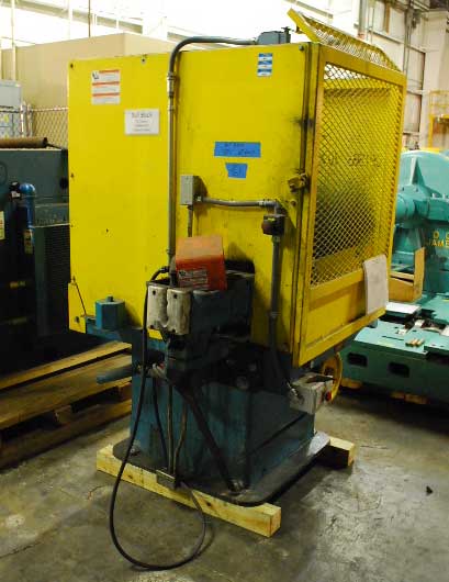 22 (559mm), BARRON & CROWTHER, SINGLE DIE BULL BLOCK (13719)