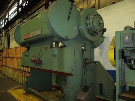 260 TON NIAGARA MODEL #N-260-8-12 PRESS BRAKE