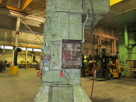200 TON VERSON #200-HD1-60T HOUSING TYPE HYDRAULIC PRESS