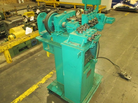 3/8 TORRINGTON MODEL #1819 12 ROLL 2-PLANE TUBE & ROD STRAIGHTENER