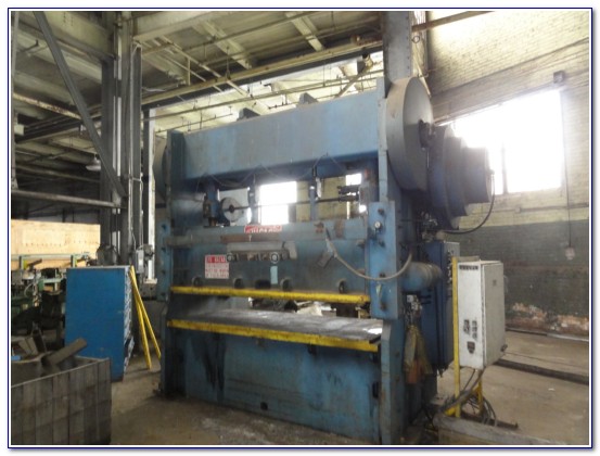 150 TON NIAGARA MODEL #PN150-72x36 STRAIGHT SIDE DOUBLE CRANK PRESS