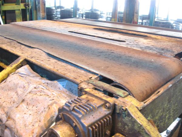 VAUGHN MODEL 84-24-60 VERTICAL DROPOFF BULLBLOCK