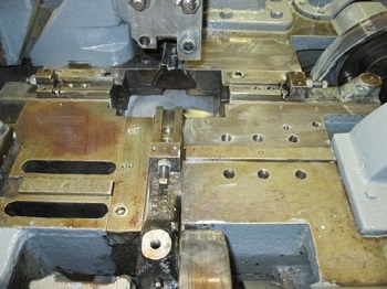 NILSON MODEL #S-3F 4-SLIDE WIRE FORMING MACHINE