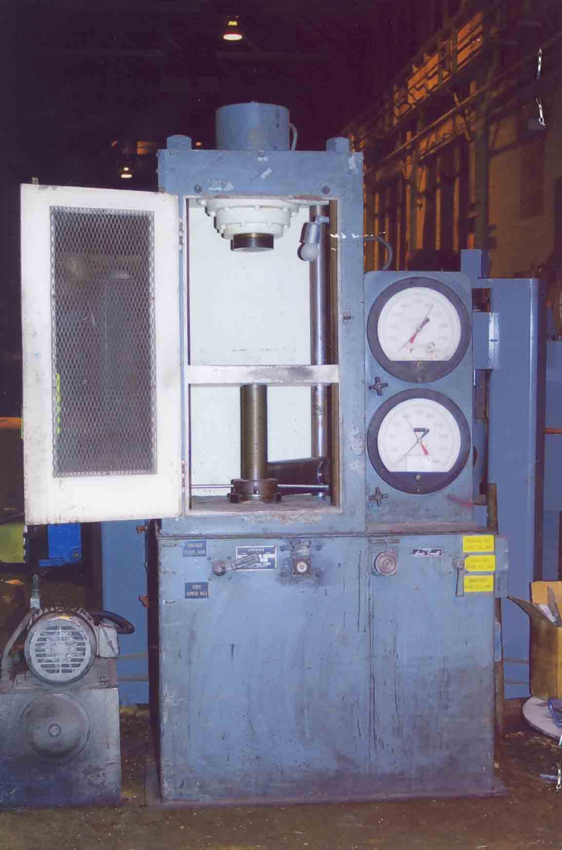 LOUIS SMALL MODEL #CT75000, HYD. COMPRESSION TESTER