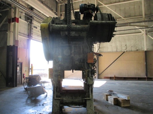 200 TON ERIE TRIM STRAIGHT SIDE SINGLE CRANK PRESS