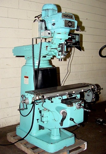 9 x 42 HURCO VERTICAL MILLING MACHINE