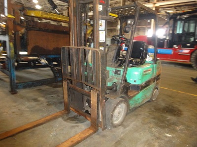 6,000# MITSUBISHI FORK LIFT TRUCK