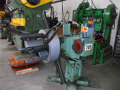 3,000 Lb. HYDRAULIC UNCOILER