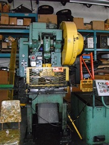 35 TON BLISS Mdl# C35 OBI SINGLE CRANK FLYWHEEL PRESS