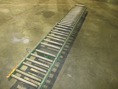 14 x 10' ROLLER CONVEYOR w/ SUPPORT STANDS