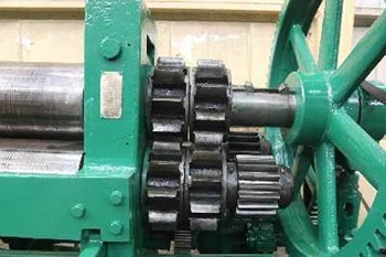 12' X 1/2 BERTSCH BENDING ROLL