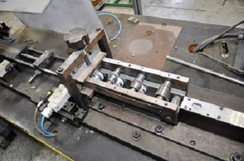 4 STAND X 1/2 EST. ARBOR CUSTOM BUILT MINI RIGHT ANGLE ROLL FORMING LINE FOR