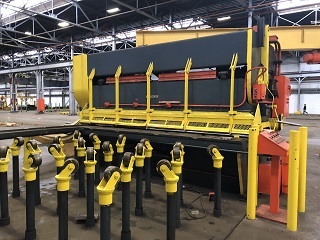 12' x 3/4 CLEVELAND SHEAR WITH ENTRY CONVEYOR & JIB CRANE